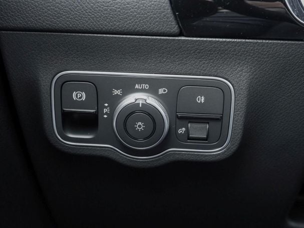 Mercedes-Benz B 180 AMG Night MBUXNavi-Prem. AHK 360° EasyP