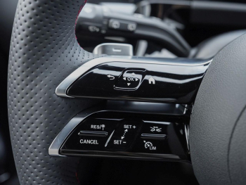 Mercedes-Benz B 180 AMG Night MBUXNavi-Prem. AHK 360° EasyP