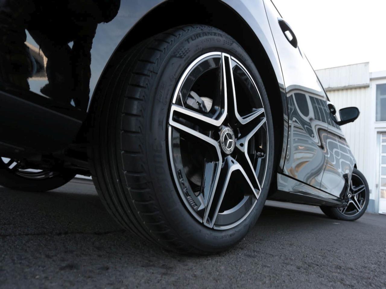 Mercedes-Benz B 180 AMG Night MBUX Navi 360° AHK EasyPack