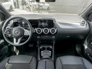 Mercedes-Benz B 200 4M Progressive Panorama Distronic 360°
