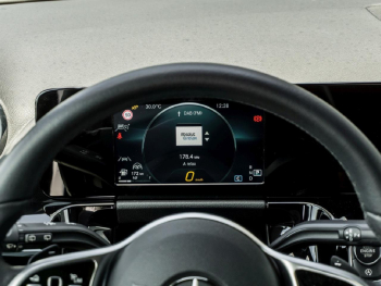 Mercedes-Benz B 200 4M Progressive Panorama Distronic 360°