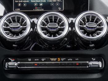 Mercedes-Benz B 200 4M Progressive Panorama Distronic 360°