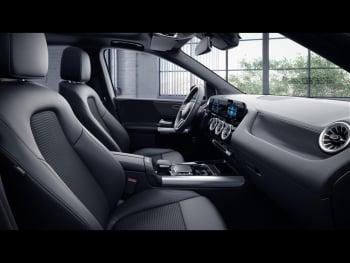 Mercedes-Benz B 200 4M Progressive Panorama Distronic 360°