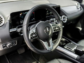 Mercedes-Benz B 200 4M Progressive Panorama Distronic 360°