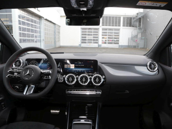 Mercedes-Benz B 200 AMG MBUX Navi-Prem. Distronic Panorama