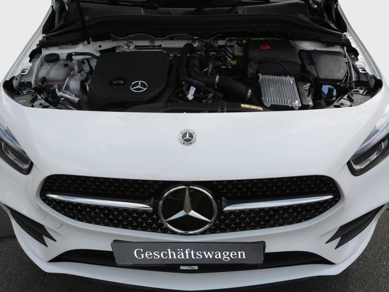 Mercedes-Benz B 200 AMG Night MBUX Navi-Prem Kamera AHK EasyP