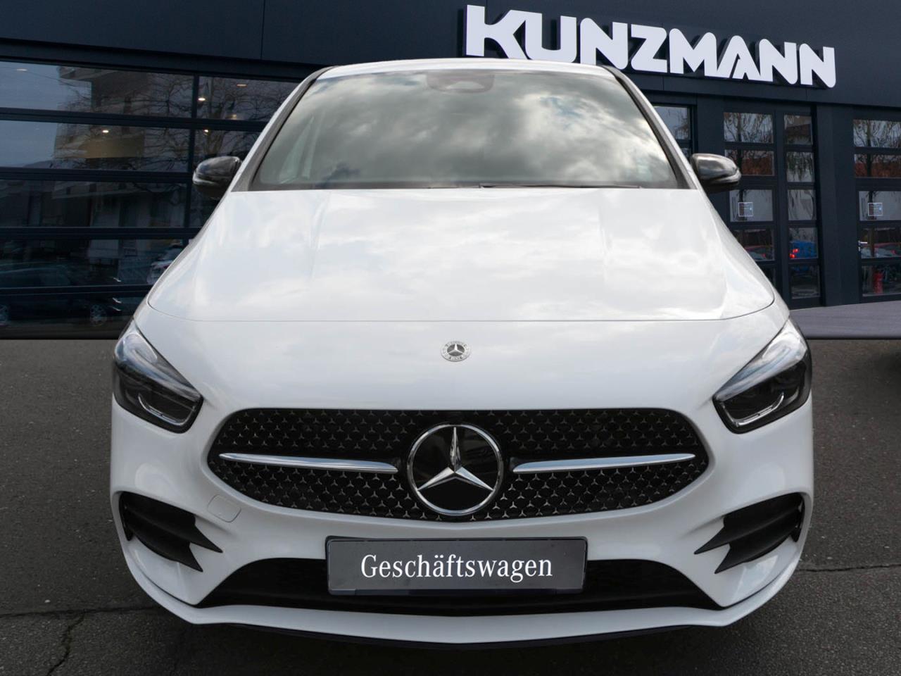 Mercedes-Benz B 200 AMG Night MBUX Navi-Prem Kamera AHK EasyP