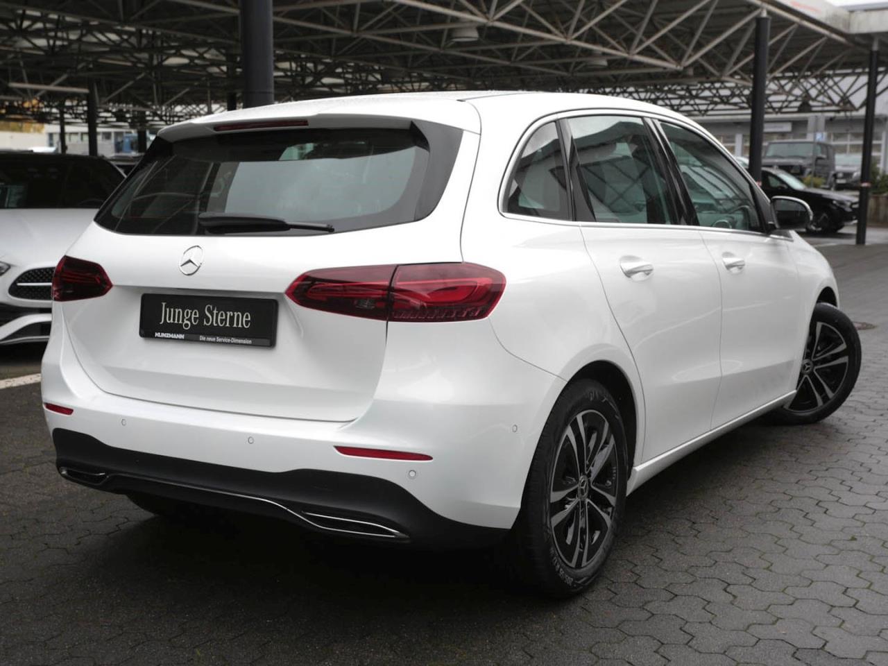 Mercedes-Benz B 200 Progressive MBUX Navi Kamera Easy-Pack