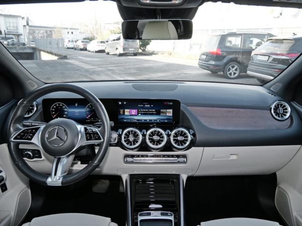 Mercedes-Benz B 220 4M Progressive Navi Distronic Memory 360°