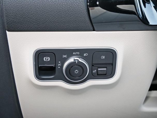 Mercedes-Benz B 220 4M Progressive Navi Distronic Memory 360°