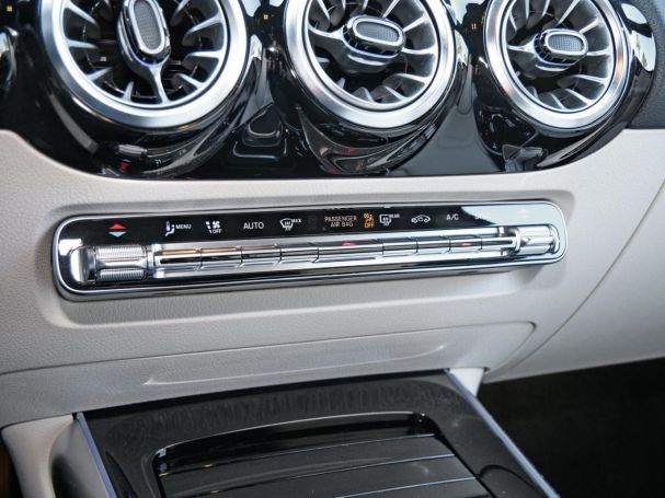 Mercedes-Benz B 220 4M Progressive Navi Distronic Memory 360°