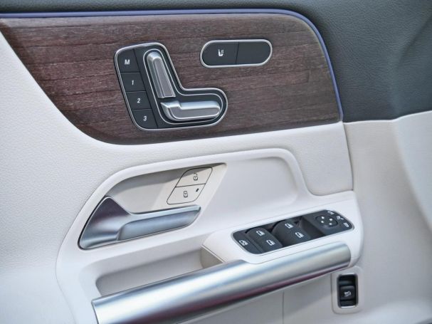 Mercedes-Benz B 220 4M Progressive Navi Distronic Memory 360°