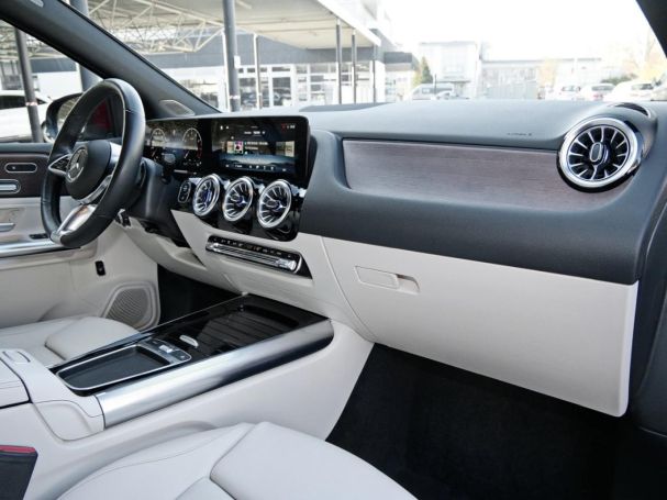 Mercedes-Benz B 220 4M Progressive Navi Distronic Memory 360°