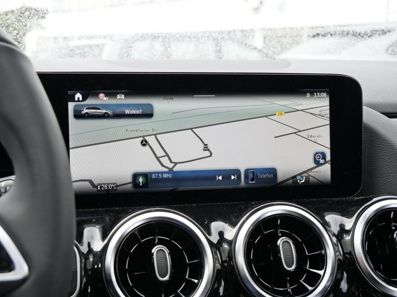 Mercedes-Benz B 250 4M Progressive Night Distronic Panorama