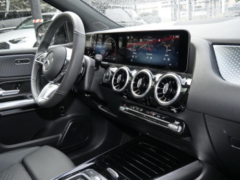 Mercedes-Benz B 250 4M Progressive Night Distronic Panorama