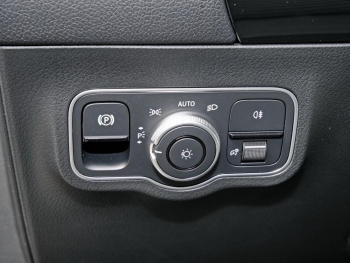 Mercedes-Benz B 250 4M Progressive Night Distronic Panorama