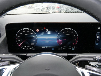 Mercedes-Benz B 250 4M Progressive Night Distronic Panorama