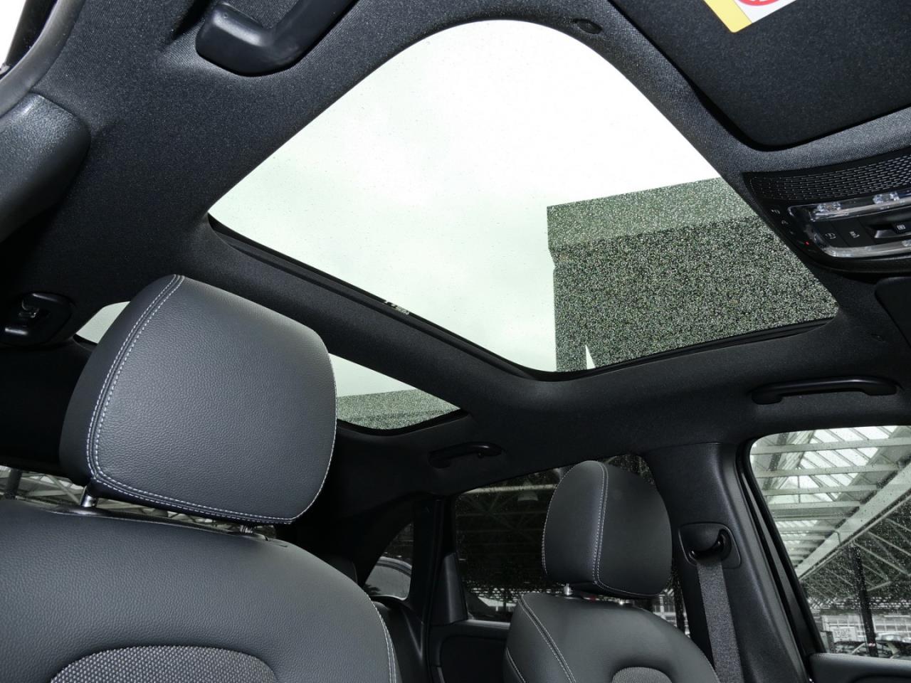 Mercedes-Benz B 250 4M Progressive Night Distronic Panorama