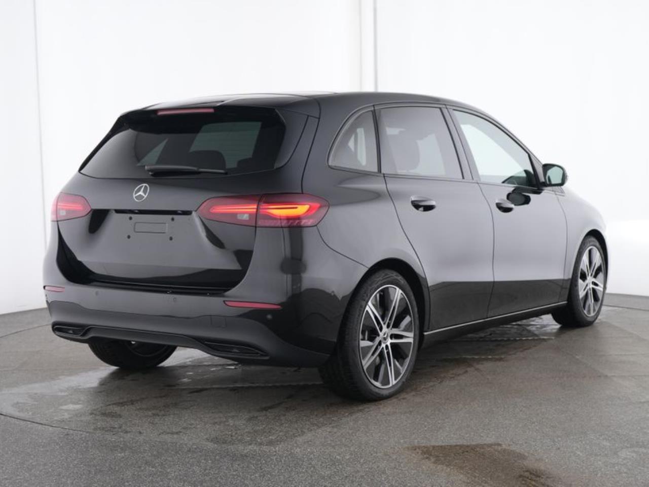 Mercedes-Benz B 250 4M Progressive Night Distronic Panorama