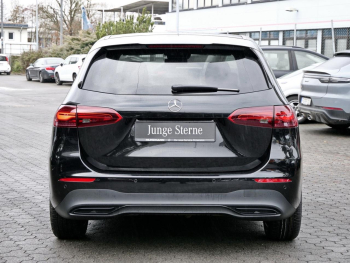 Mercedes-Benz B 250 4M Progressive Night Distronic Panorama