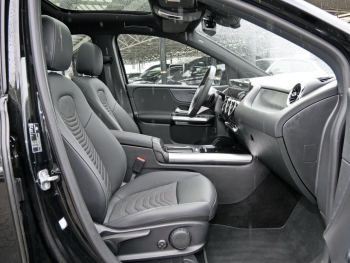 Mercedes-Benz B 250 4M Progressive Night Distronic Panorama