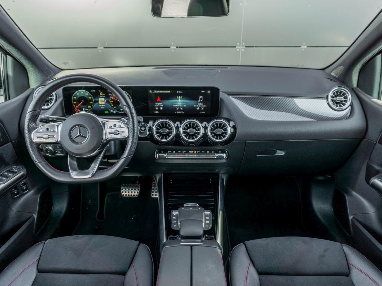 Mercedes-Benz B 250 e AMG Night Panorama Memory 360° EasyPack