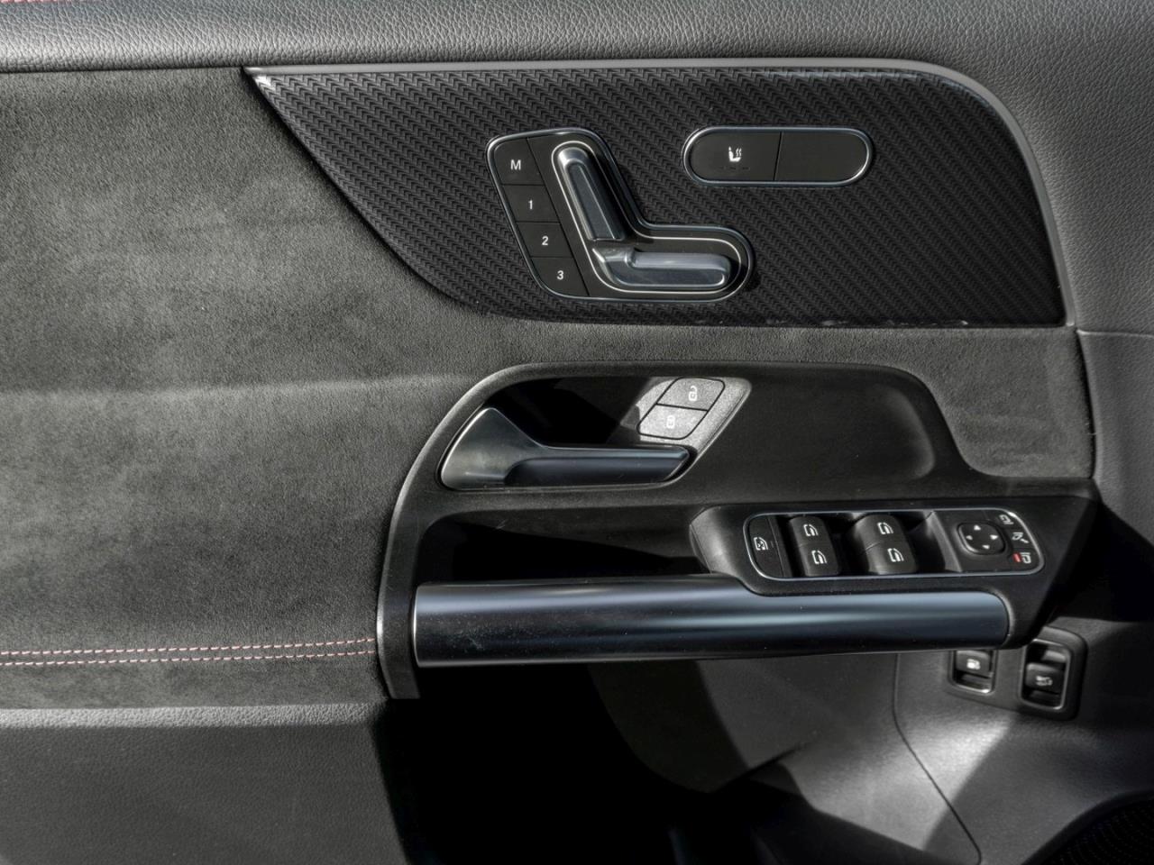 Mercedes-Benz B 250 e AMG Night Panorama Memory 360° EasyPack