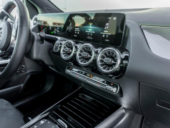 Mercedes-Benz B 250 e AMG Night Panorama Memory 360° EasyPack
