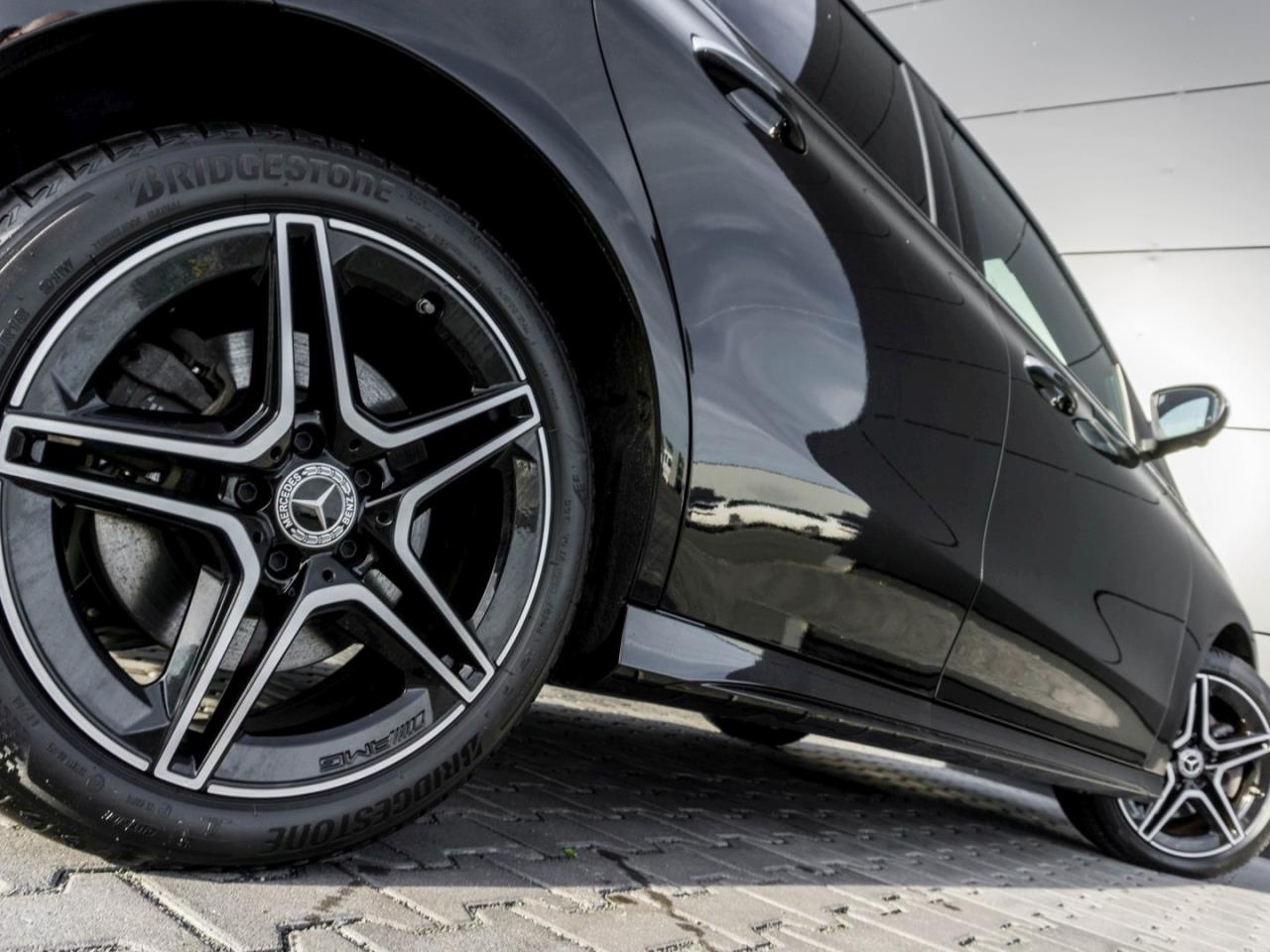 Mercedes-Benz B 250 e AMG Night Panorama Memory 360° EasyPack