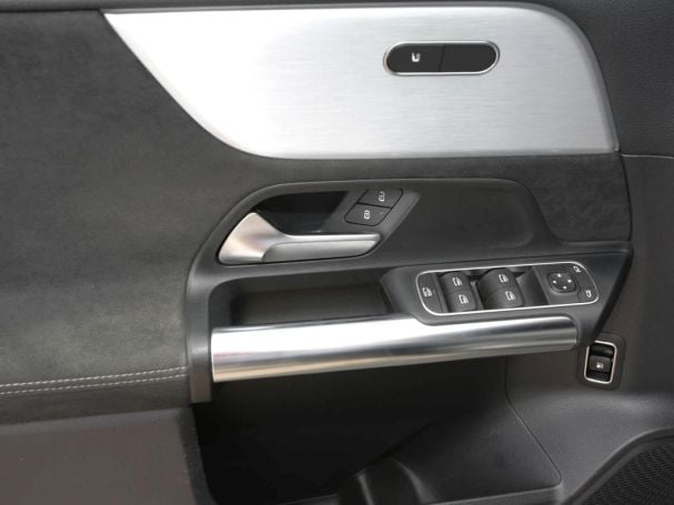 Mercedes-Benz B 250 e AMG Night EDITION2020 MBUX Navi Panorama Mercedes-Benz B 250 e AMG Night EDITION2020 MBUX Navi Panorama