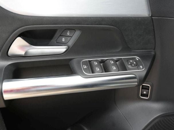 Mercedes-Benz B 250 e AMG Night EDITION2020 MBUX Navi Panorama Mercedes-Benz B 250 e AMG Night EDITION2020 MBUX Navi Panorama