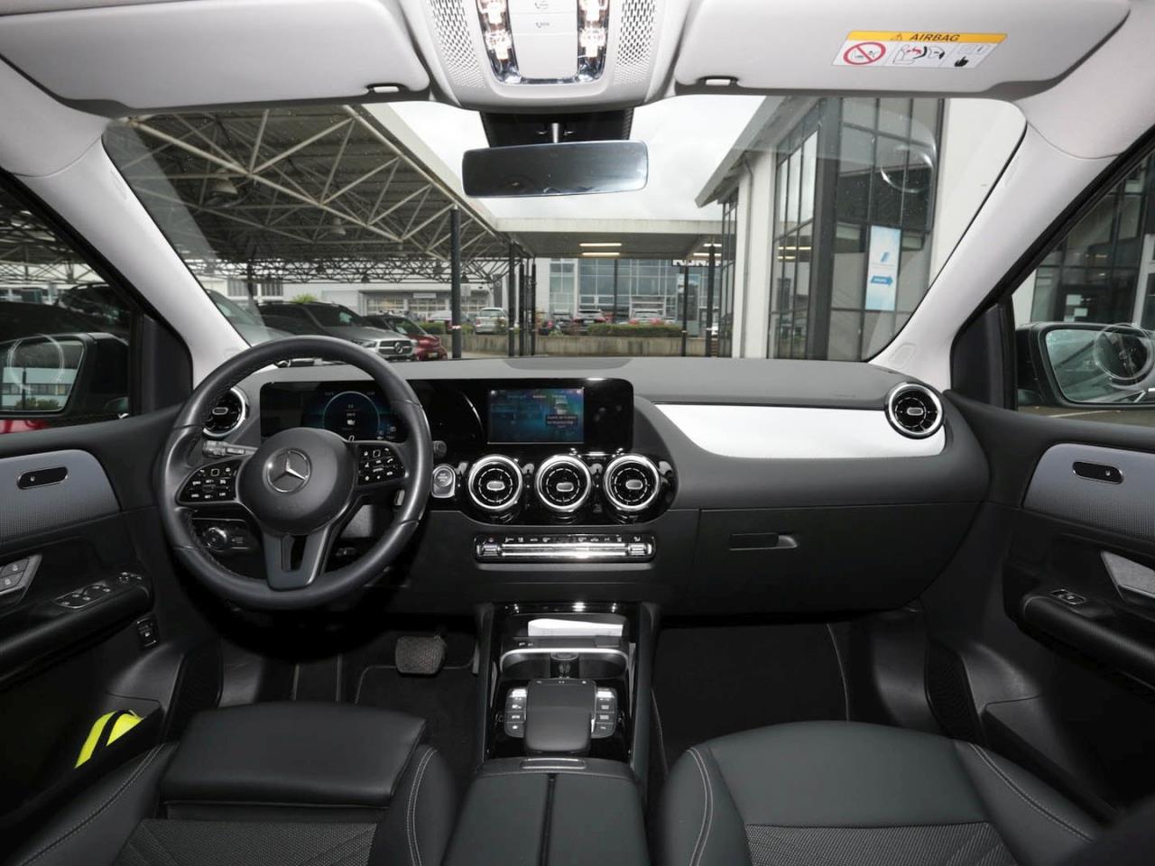 Mercedes-Benz B 250 e Style Navi Kamera Park-Paket Spiegel-P