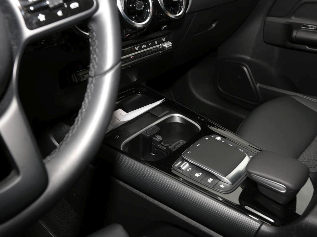 Mercedes-Benz B 250 e Style Navi Kamera Park-Paket Spiegel-P