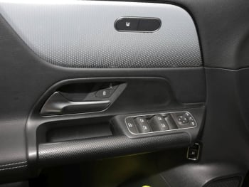 Mercedes-Benz B 250 e Style Navi Kamera Park-Paket Spiegel-P