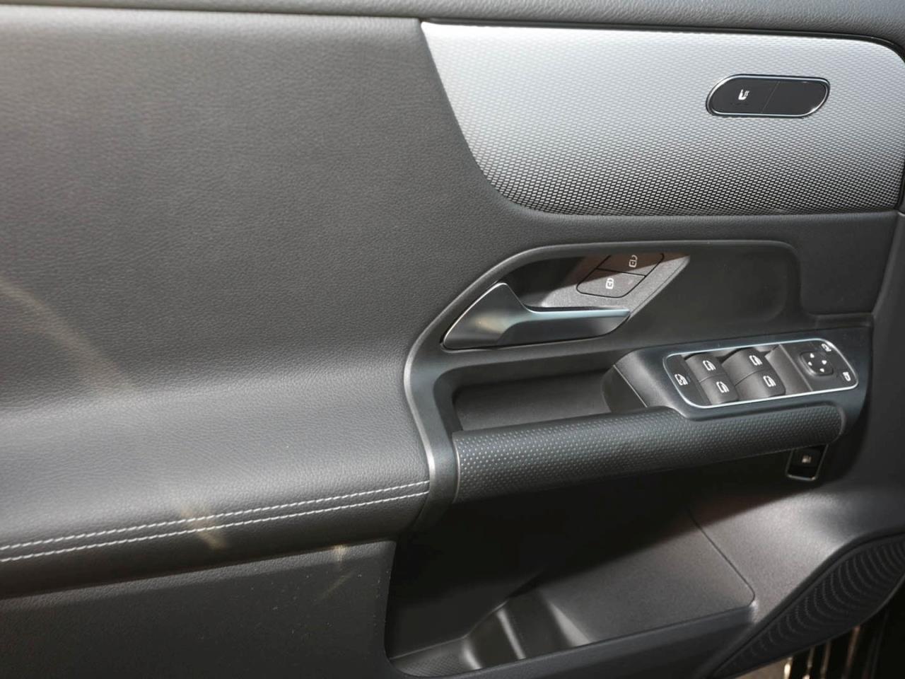 Mercedes-Benz B 250 e Style MBUX Navi AHK Kamera Park-Paket