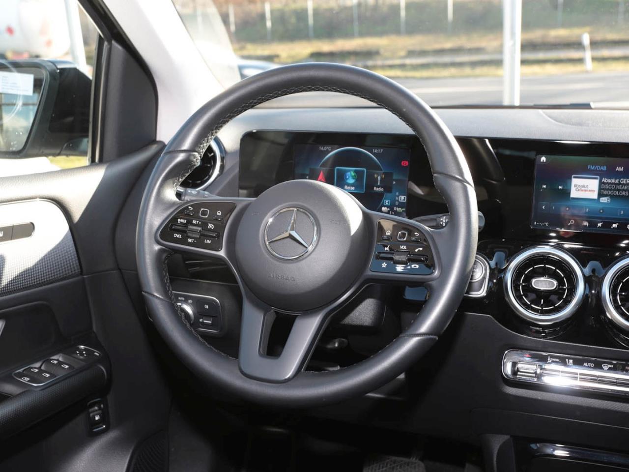 Mercedes-Benz B 250 e Style MBUX Navi AHK Kamera Park-Paket