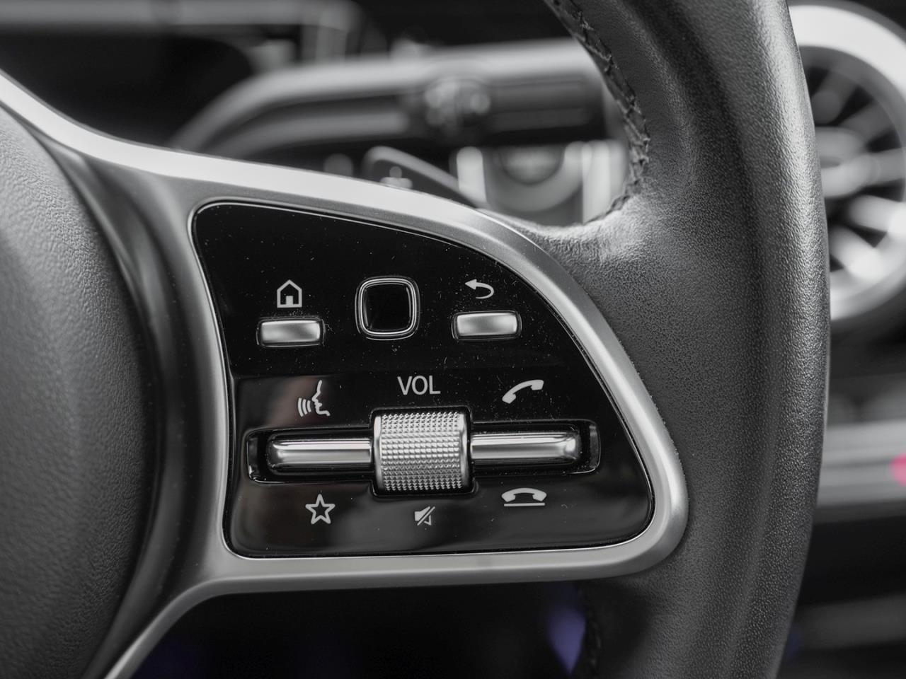 Mercedes-Benz B 250 e Progressive  Navi Panorama Kamera