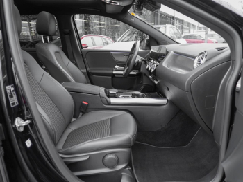 Mercedes-Benz B 250 e Progressive  Navi Panorama Kamera