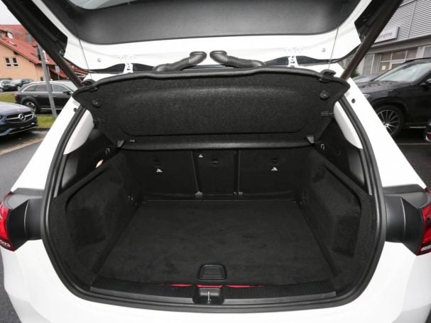 Mercedes-Benz B 250 e AMG Night MBUX Navi Panorama Multibeam