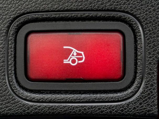 Mercedes-Benz C 300 Cabrio AMG Navi Kamera Spur-Paket Airscarf