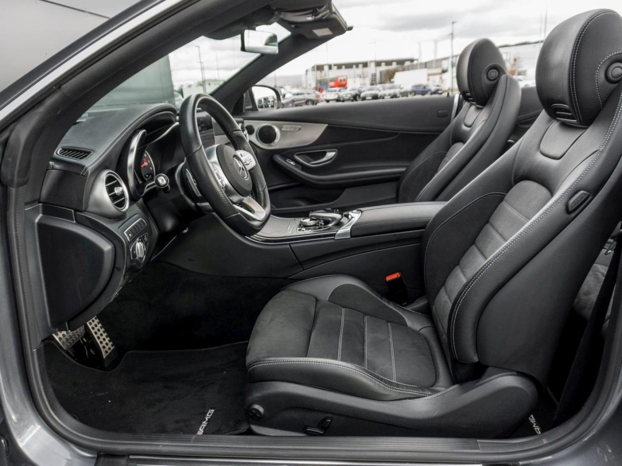 Mercedes-Benz C 300 Cabrio AMG Navi Kamera Spur-Paket Airscarf