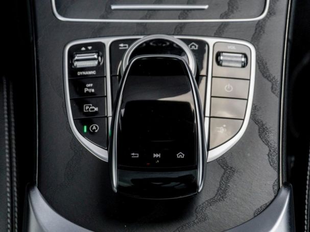 Mercedes-Benz C 200 Coupé AMG Panorama Distronic Kamera