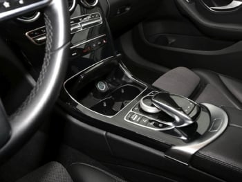Mercedes-Benz C 180 T Avantgarde Panorama Kamera Spur-Paket