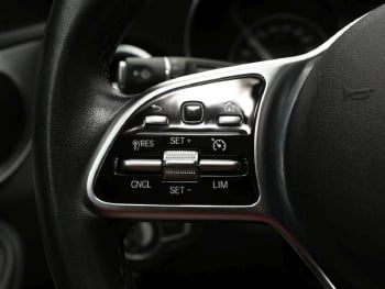 Mercedes-Benz C 180 T Avantgarde Panorama Kamera Spur-Paket