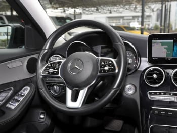 Mercedes-Benz C 180 T Avantgarde Panorama Kamera Spur-Paket