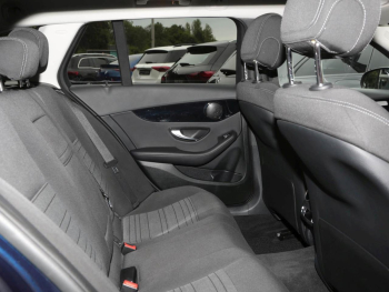 Mercedes-Benz C 220 d 4M T Navi Distronic AHK Kamera Keyless