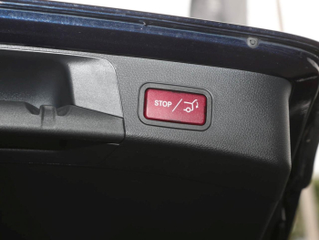 Mercedes-Benz C 220 d 4M T Navi Distronic AHK Kamera Keyless