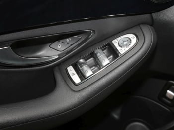 Mercedes-Benz C 220 d 4M T Navi Distronic AHK Kamera Keyless