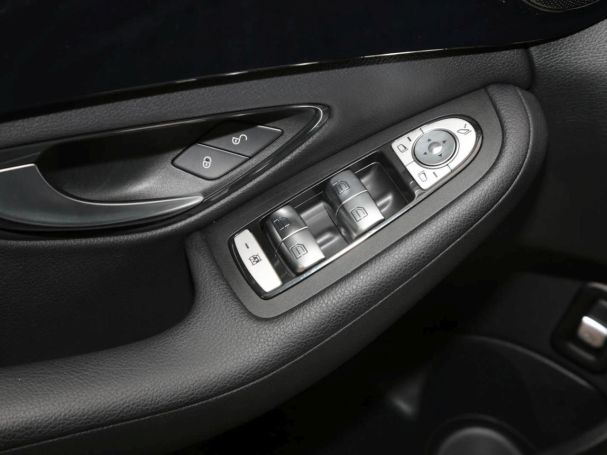 Mercedes-Benz C 220 d 4M T Navi Distronic AHK Kamera Keyless Mercedes-Benz C 220 d 4M T Navi Distronic AHK Kamera Keyless