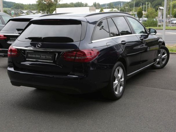 Mercedes-Benz C 220 d 4M T Navi Distronic AHK Kamera Keyless Mercedes-Benz C 220 d 4M T Navi Distronic AHK Kamera Keyless